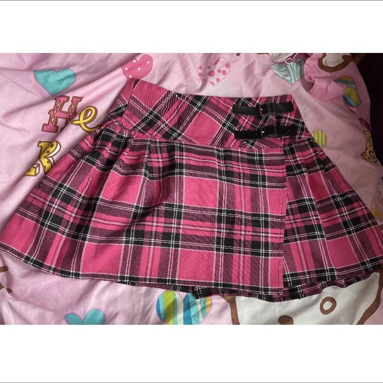 Neon pink plaid skirt hotsell