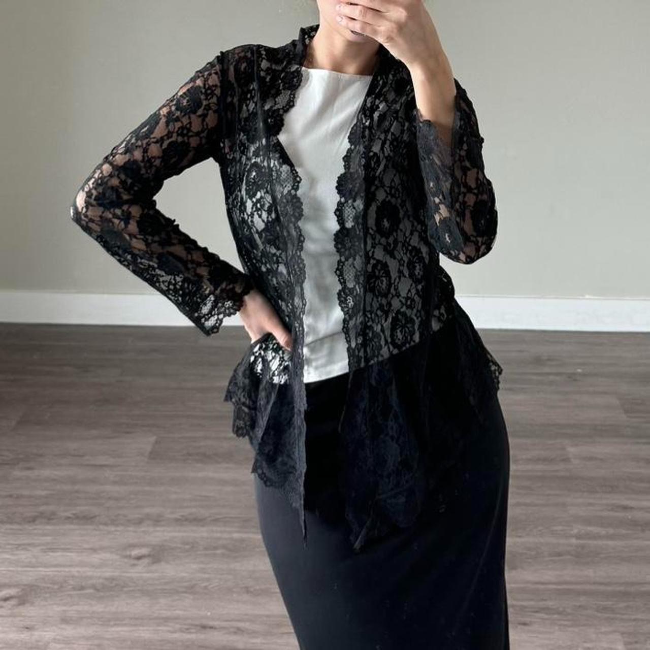 Black Lace cardigan top Doesn t button or close