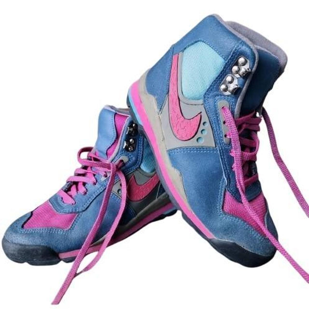 women's throwback nike shoes