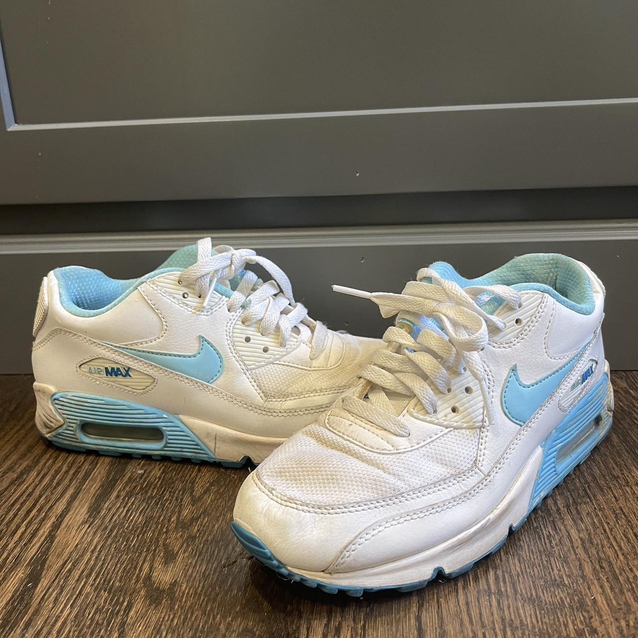 Air Max Light Blue: A Stylish Choice For Sneaker Enthusiasts