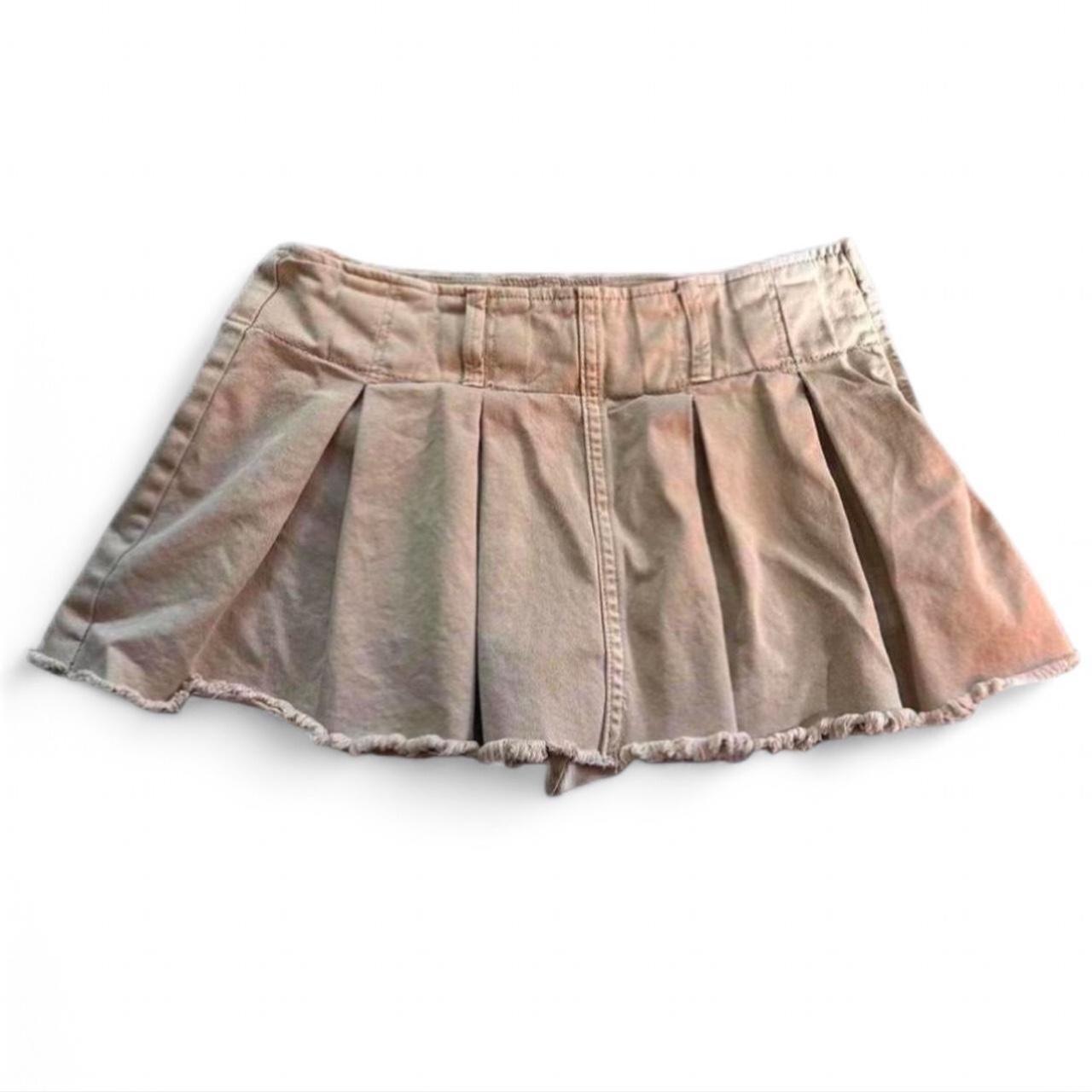 item listed by sabrinasclosetxo
