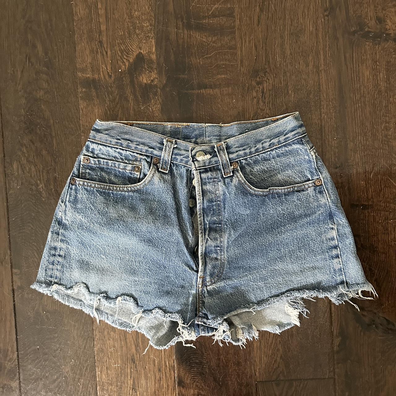 Levi's Women's Shorts | Depop