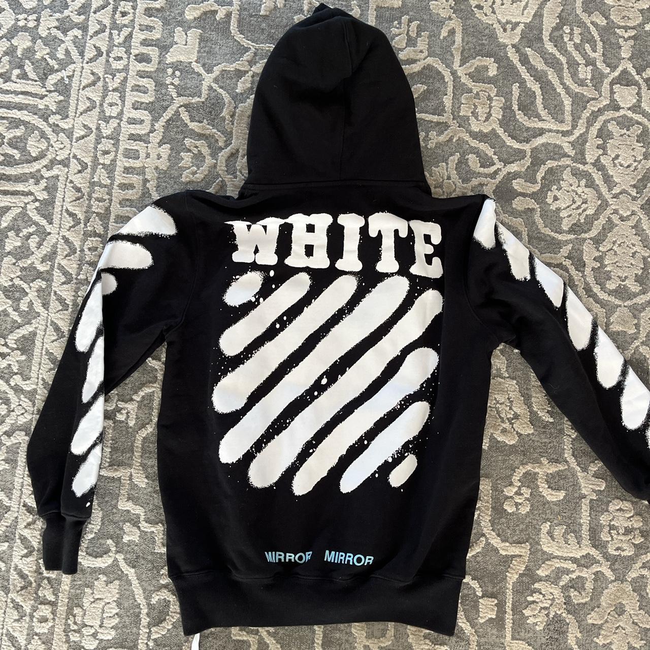 Off-White Men's Black and White Hoodie (4)