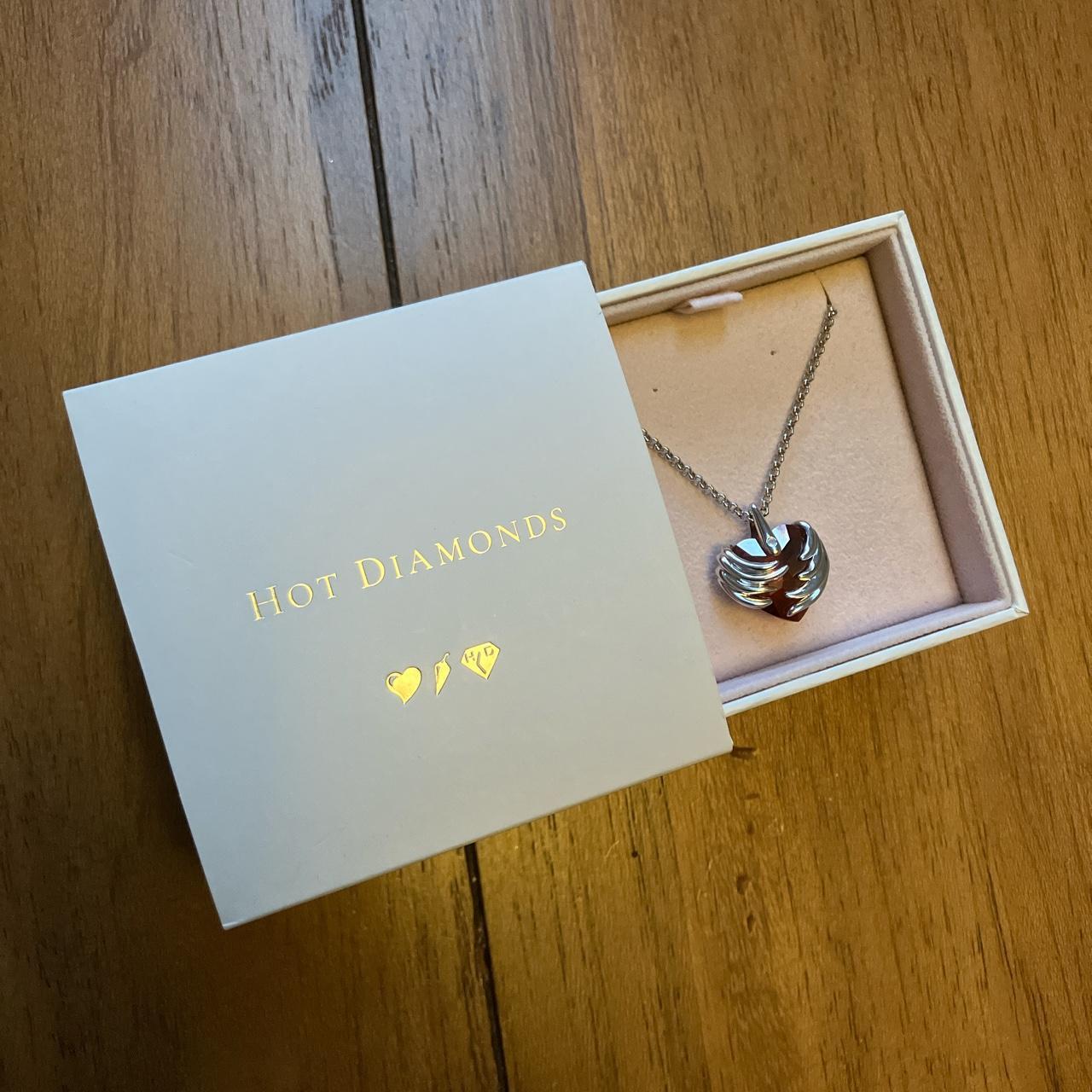 Hot Diamonds Memoirs Sterling Silver Heart Locket DP495 | W Hamond Fine  Jewellery