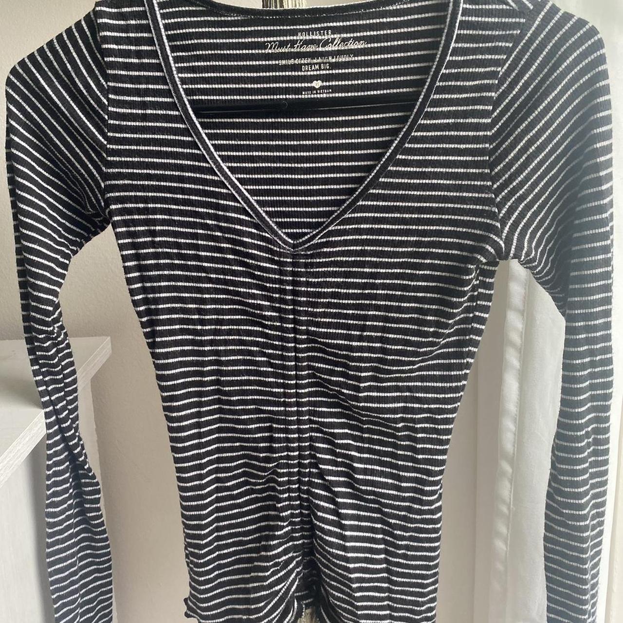 hollister long sleeve black and white striped top