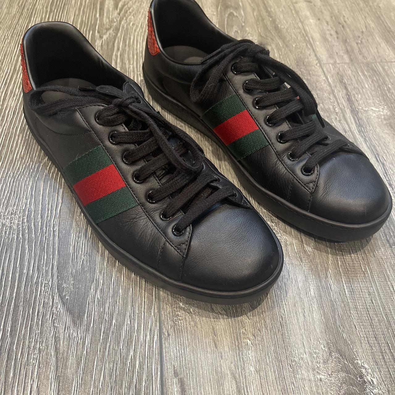 Womens black hot sale gucci trainers