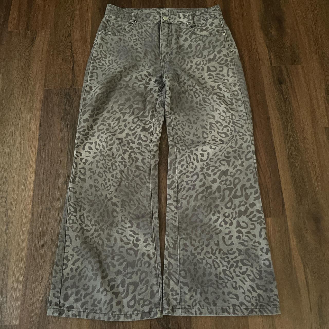 baggy leopard print flared pants 32x29 12’ leg... - Depop