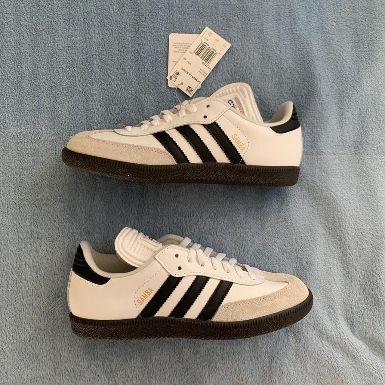 Adidas Women's White and Black Trainers | Depop