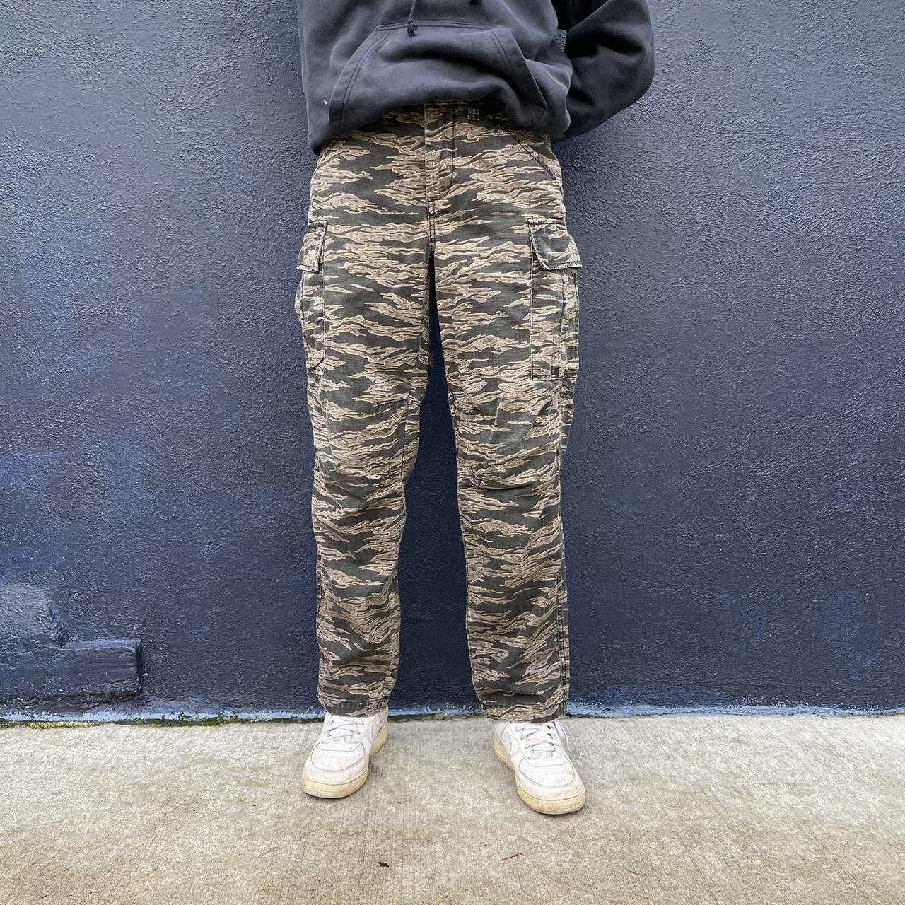 Camo pants store pacsun