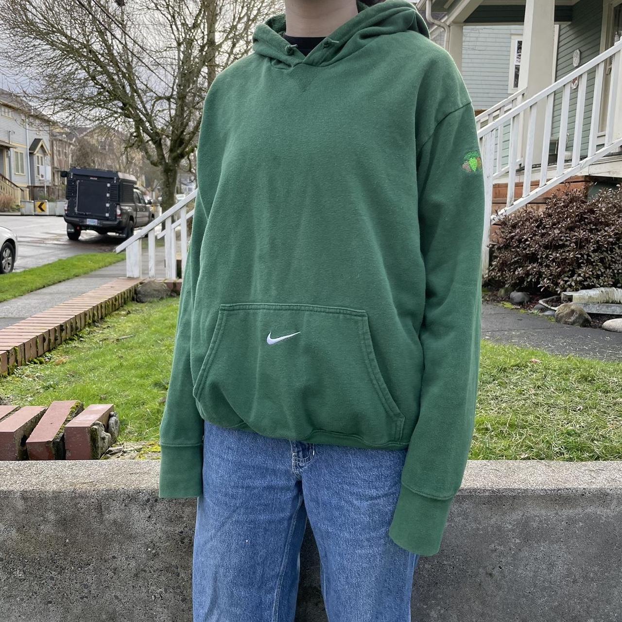 Super cool forest green Nike center swoosh Depop