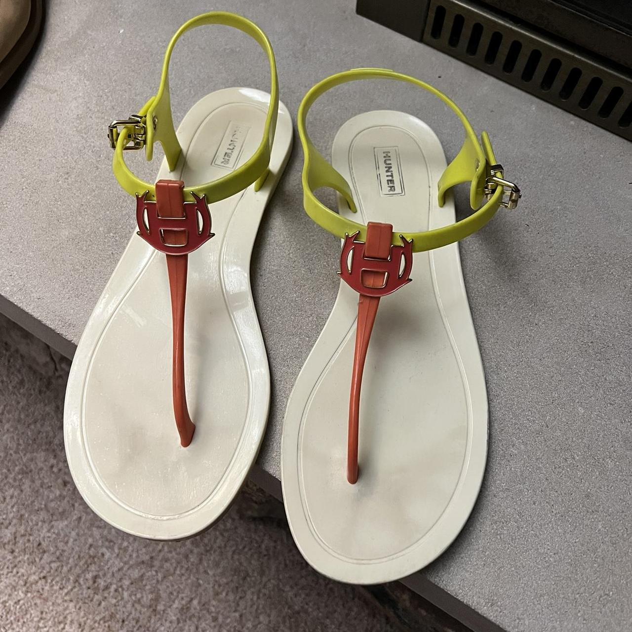 Hunter store jelly sandals