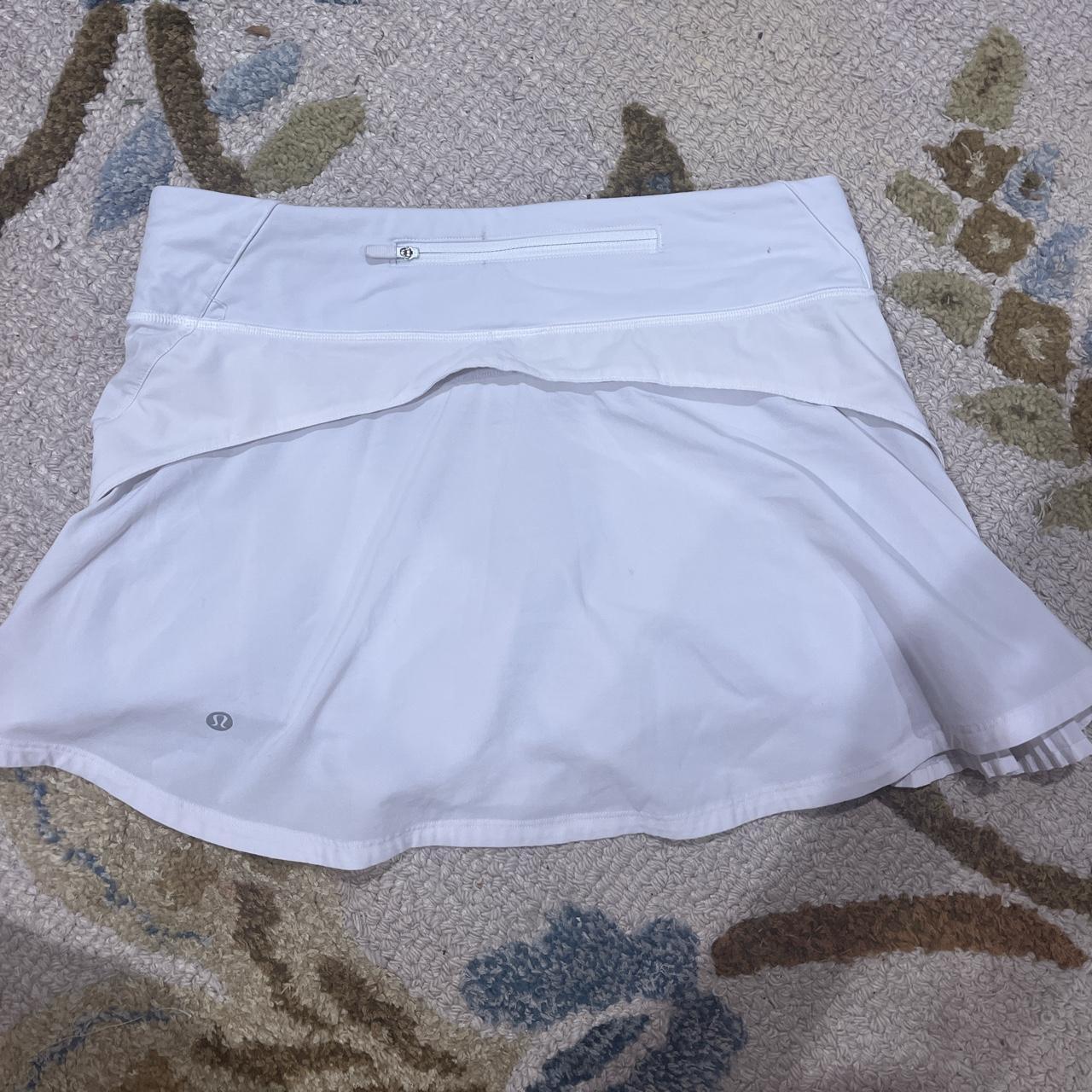 Lululemon Women's White Skirt | Depop