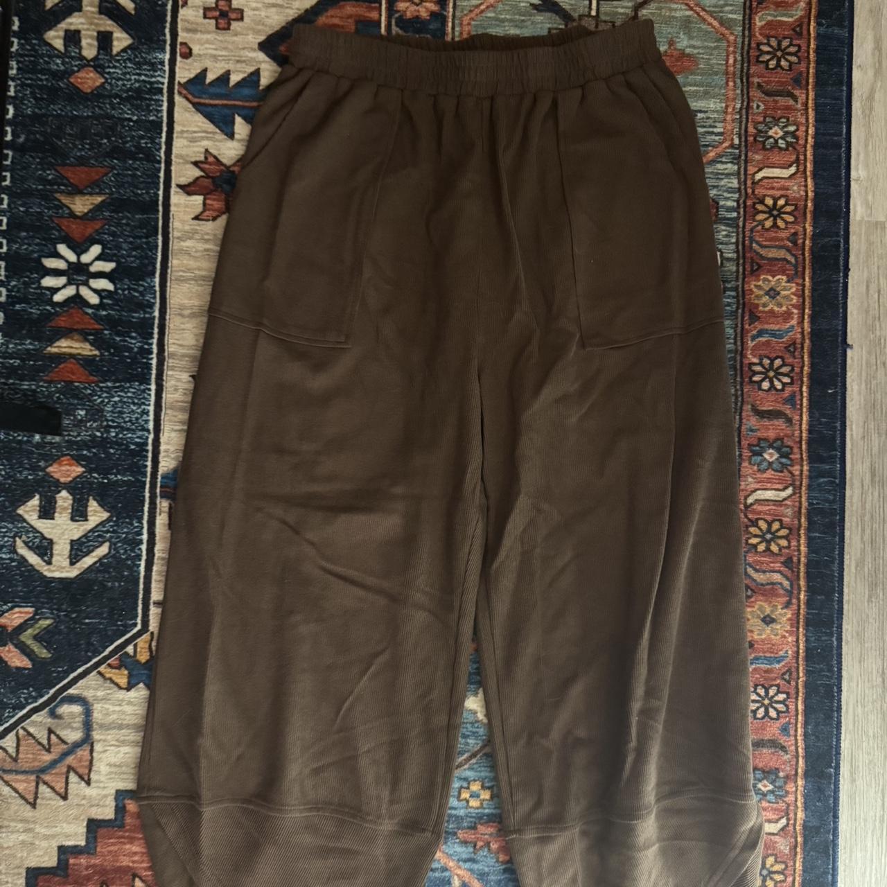 item listed by lyndseythrifts