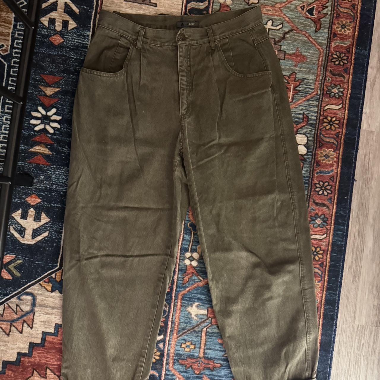 item listed by lyndseythrifts