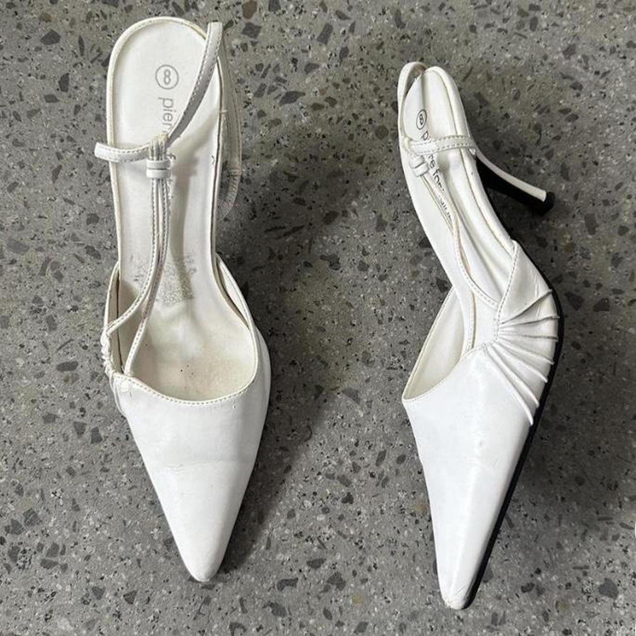 Vintage white kitten heels Only selling because... - Depop