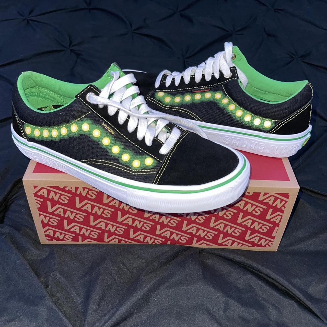 SHAKE JUNT OLDSKOOL VANS Condition 9 10 Size Mens Depop