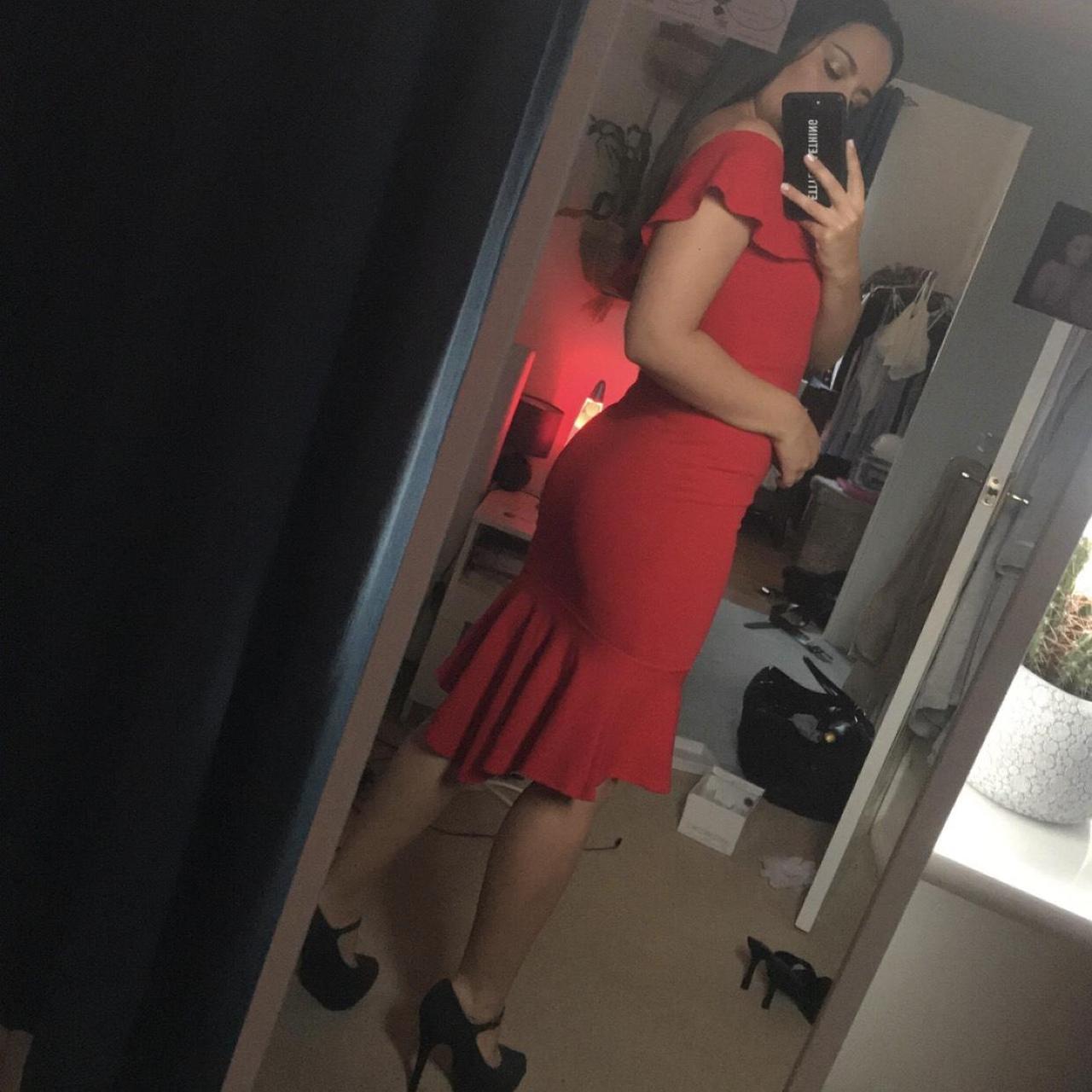 Boohoo red cocktail bodycon midi dress size 8 - Depop