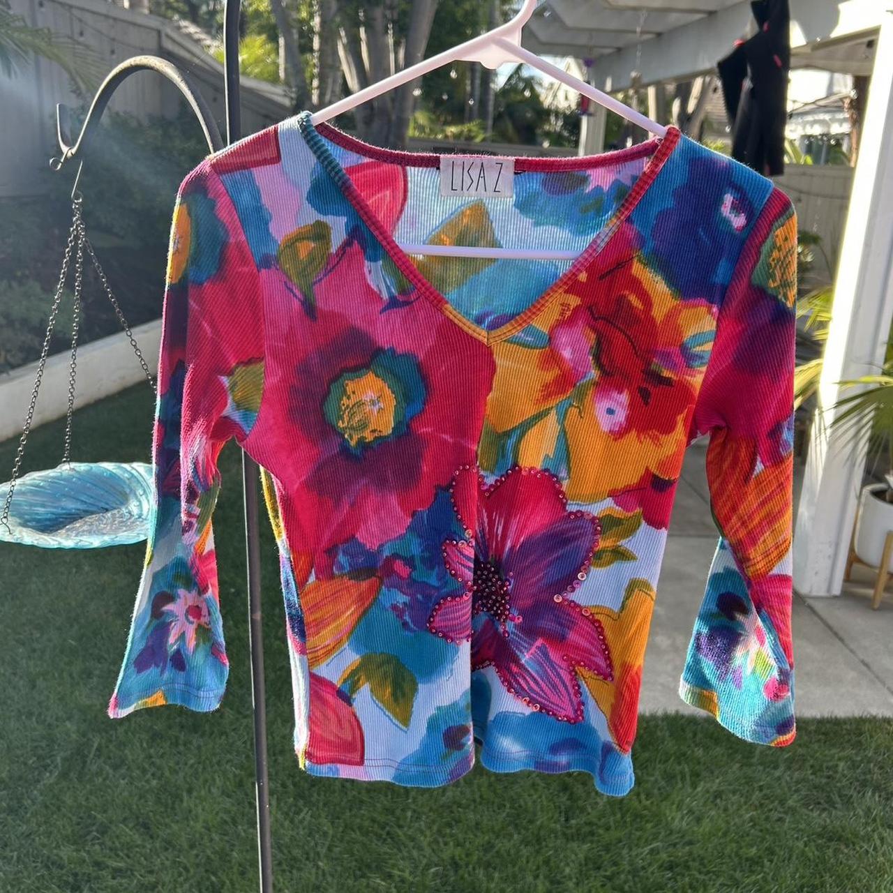 Super cool vintage Lisa Z floral top with sequin | Depop