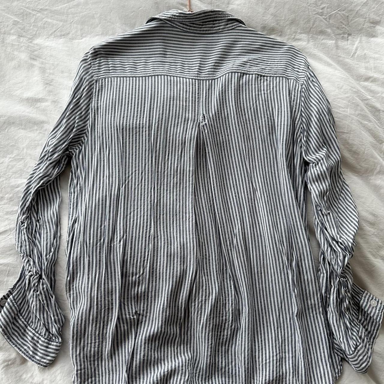 Women's Grey and White Blouse | Depop