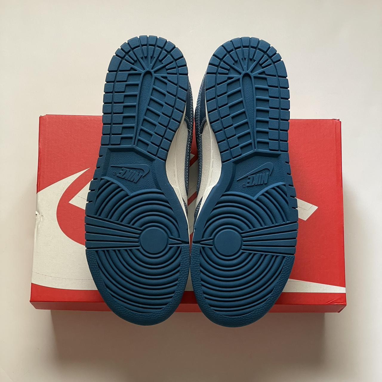 mens white and blue nike shoes