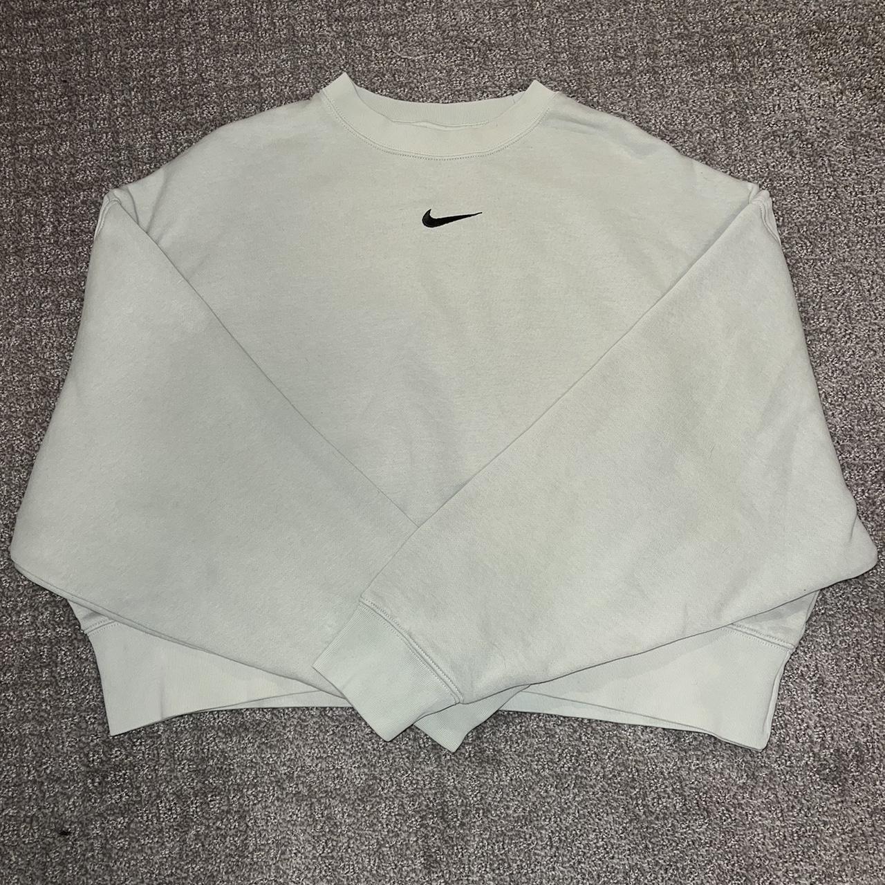 Nike mint crew online neck