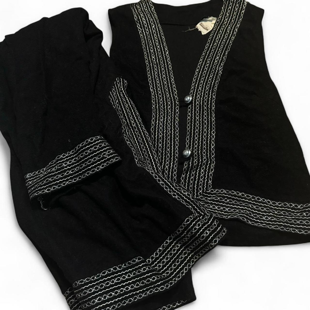 item listed by jennaatess