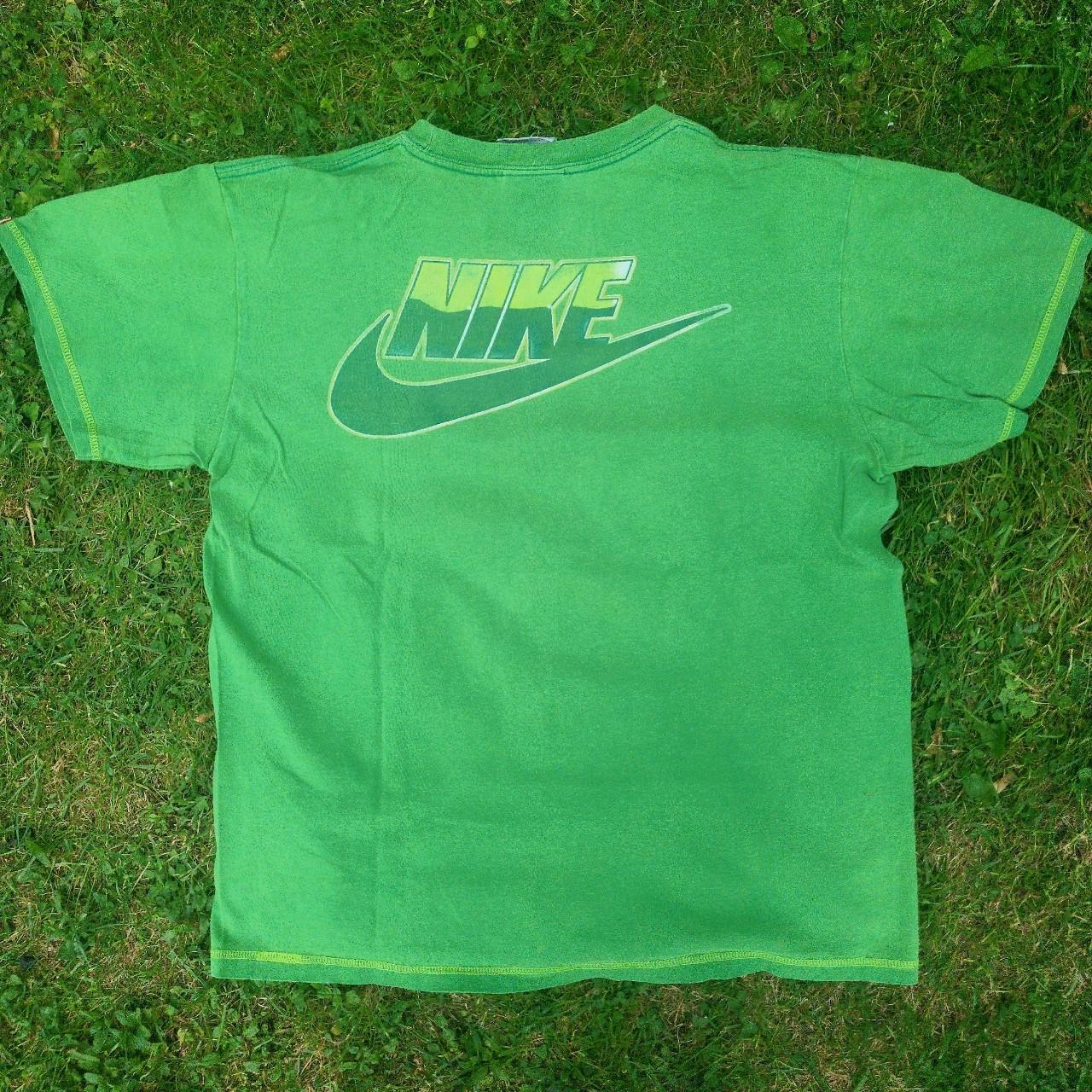 Nike Men's Green Tshirt Depop