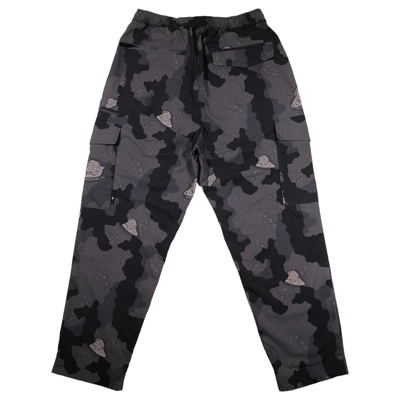 大人の上質  Pants Cargo Camo UFO Nylon Undercover x GU Size: Depop | パンツ