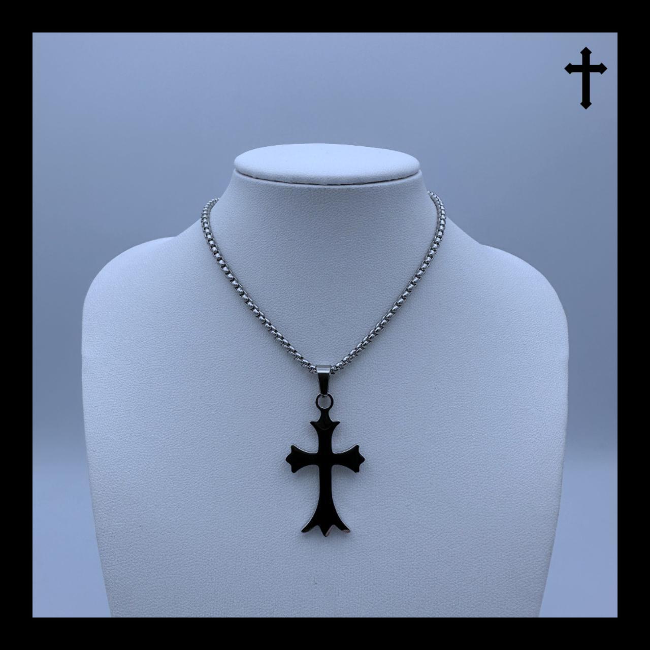 Silver Y2K Cuban link silver emo cross pendant necklace | Grailed