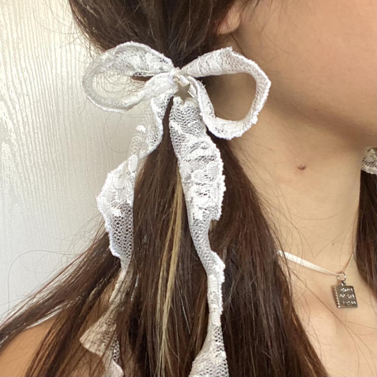 Women's Grey and White Hair-accessories | Depop