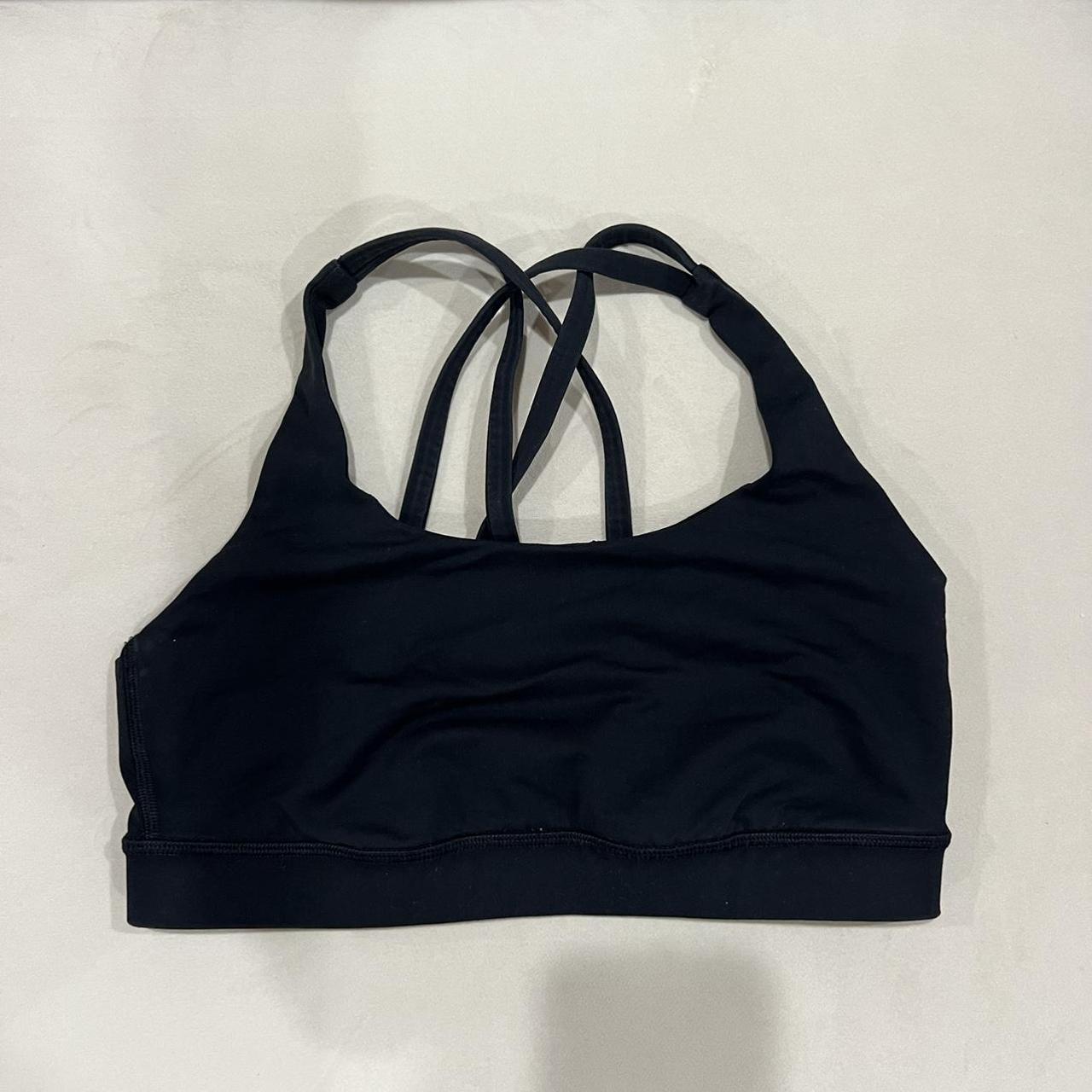 Lululemon sports bra Size 4 - Depop