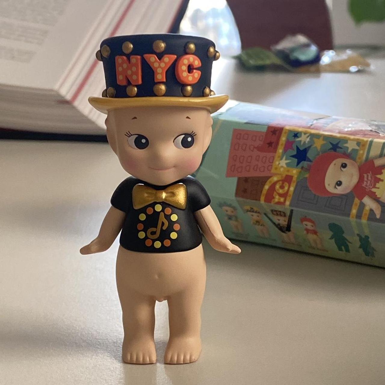 Sonny Angel ˗ˏˋ♥︎︎ˎˊ˗ -In New York- Broadway 🎭... - Depop