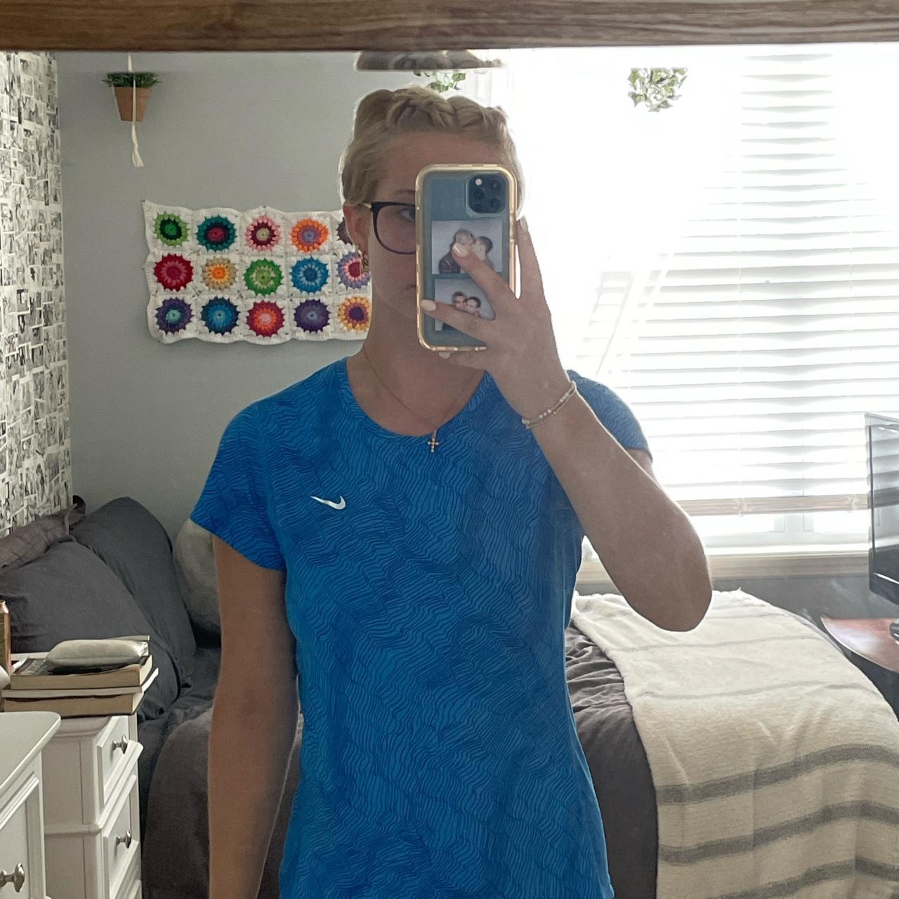 womens cute nike shirts