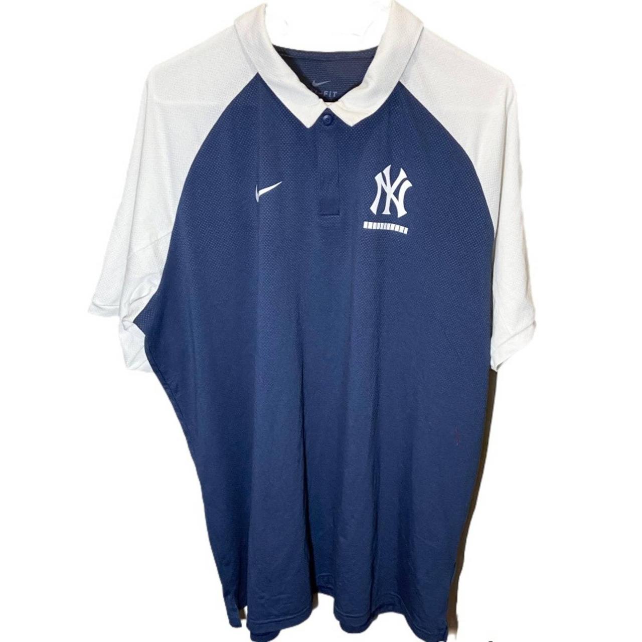 Nike New York Yankees polo Navy with Yankees - Depop