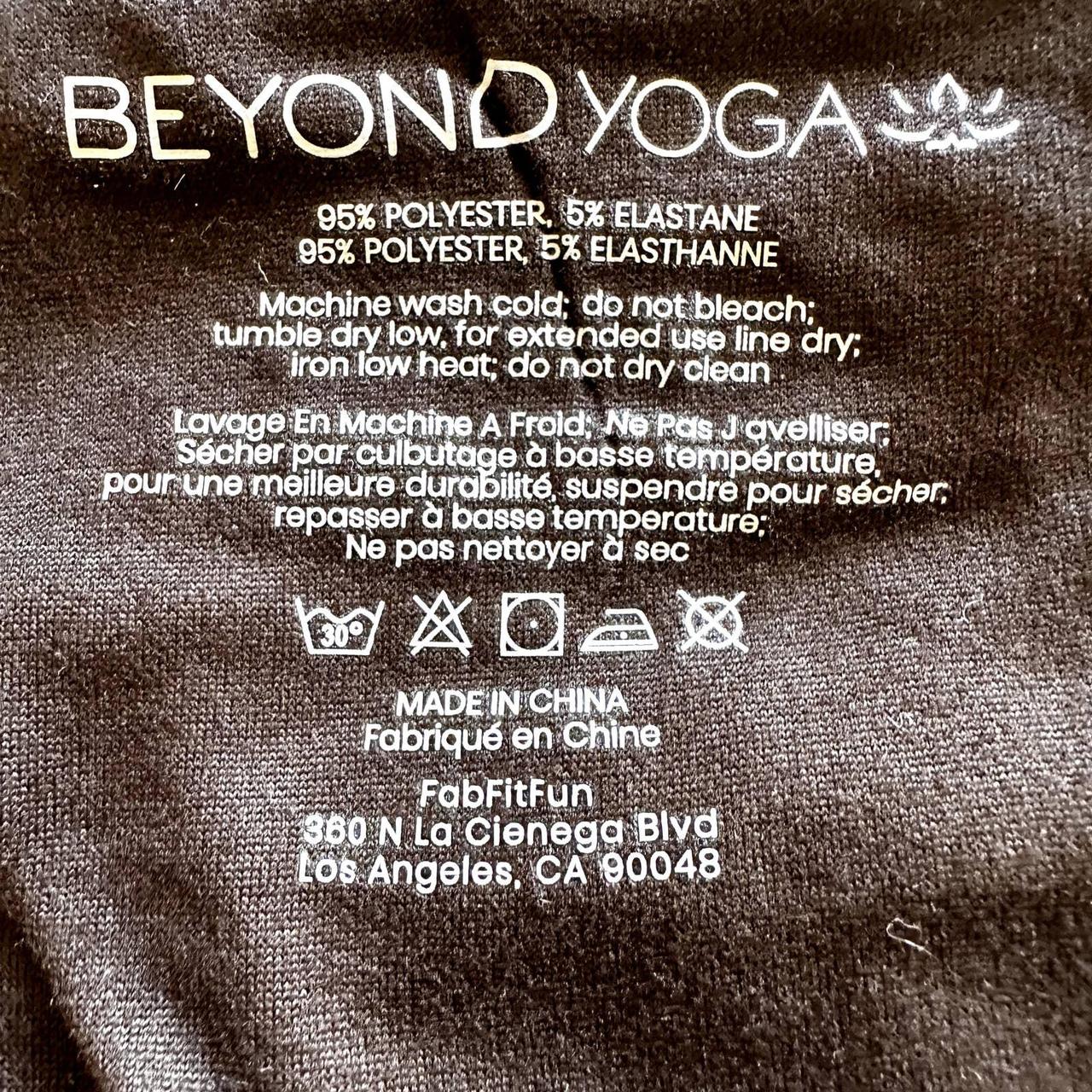 Beyond Yoga Pocket Infinity Scarf Lightweight Hidden... Depop