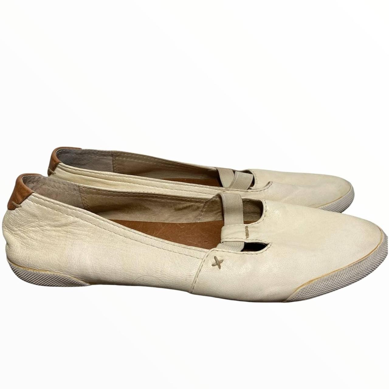 Frye slip best sale on flats