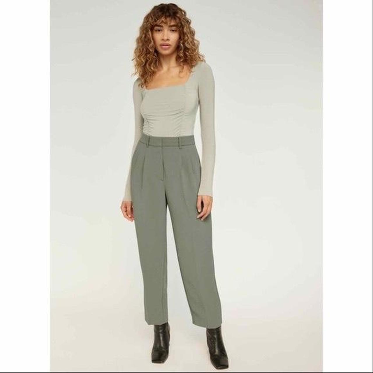 ✨Aritzia Wilfred Carrot Pant (Basalt Grey) ✨ ♡ size