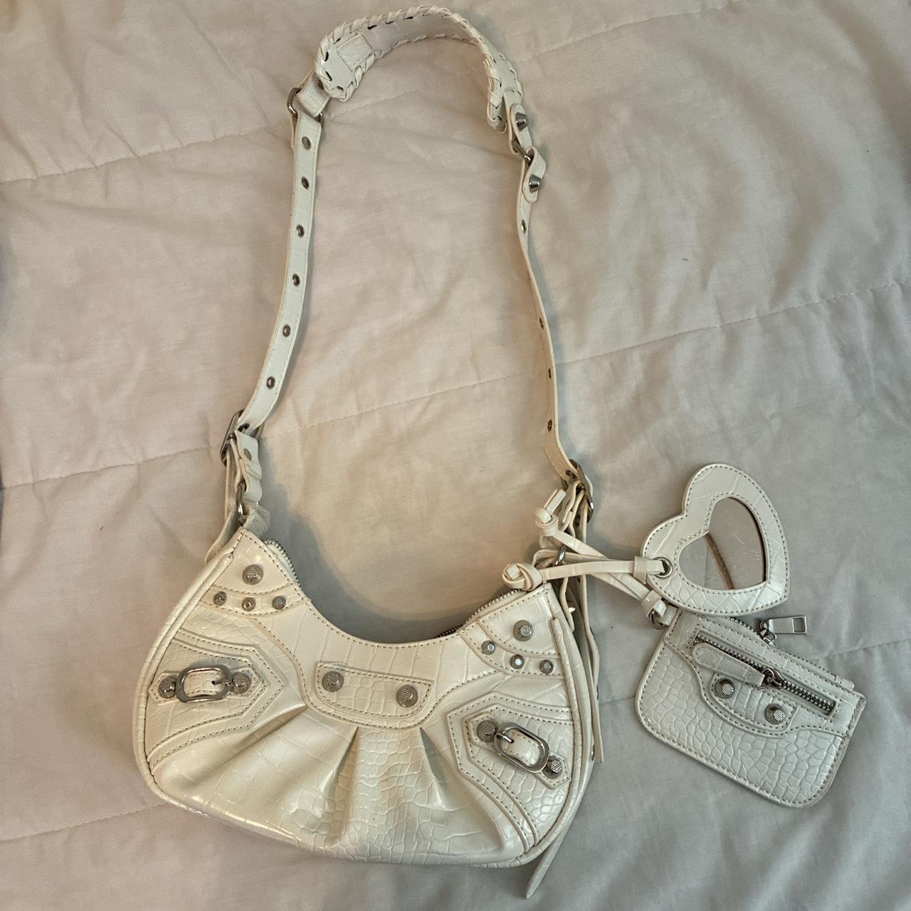 item listed by jennifereliza