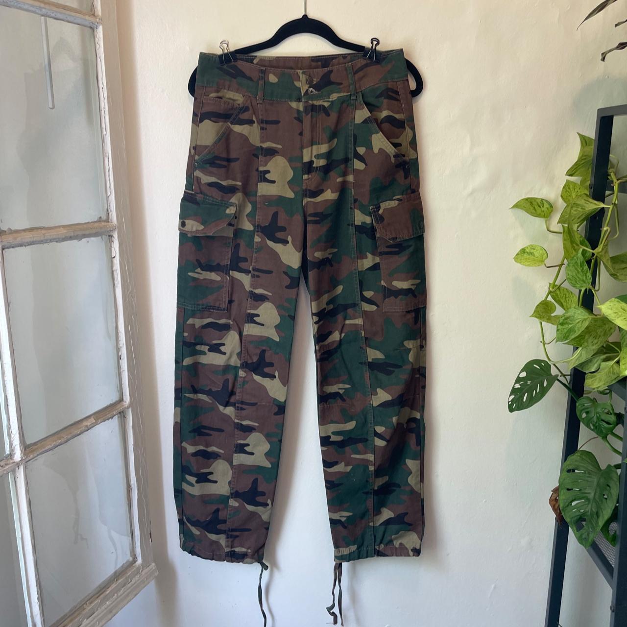 Pull and bear camo hot sale pants