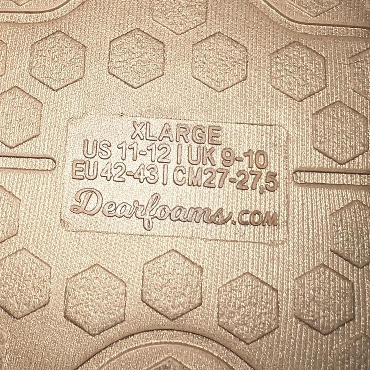 Dearfoams Women's Tan and Grey Slippers (5)