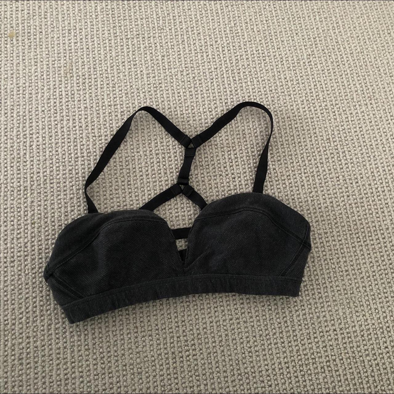 Lululemon Sports Bra - Size XS Free EVRI shipping!... - Depop