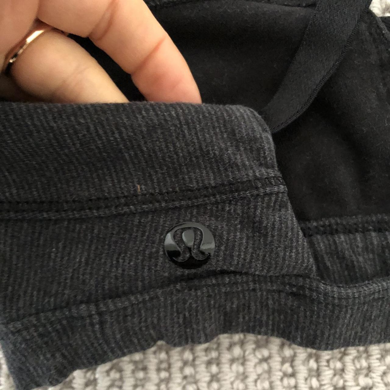 Lululemon Sports Bra Size XS Free EVRI shipping!... Depop