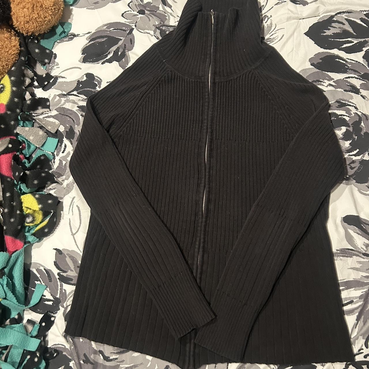 item listed by simply_simone
