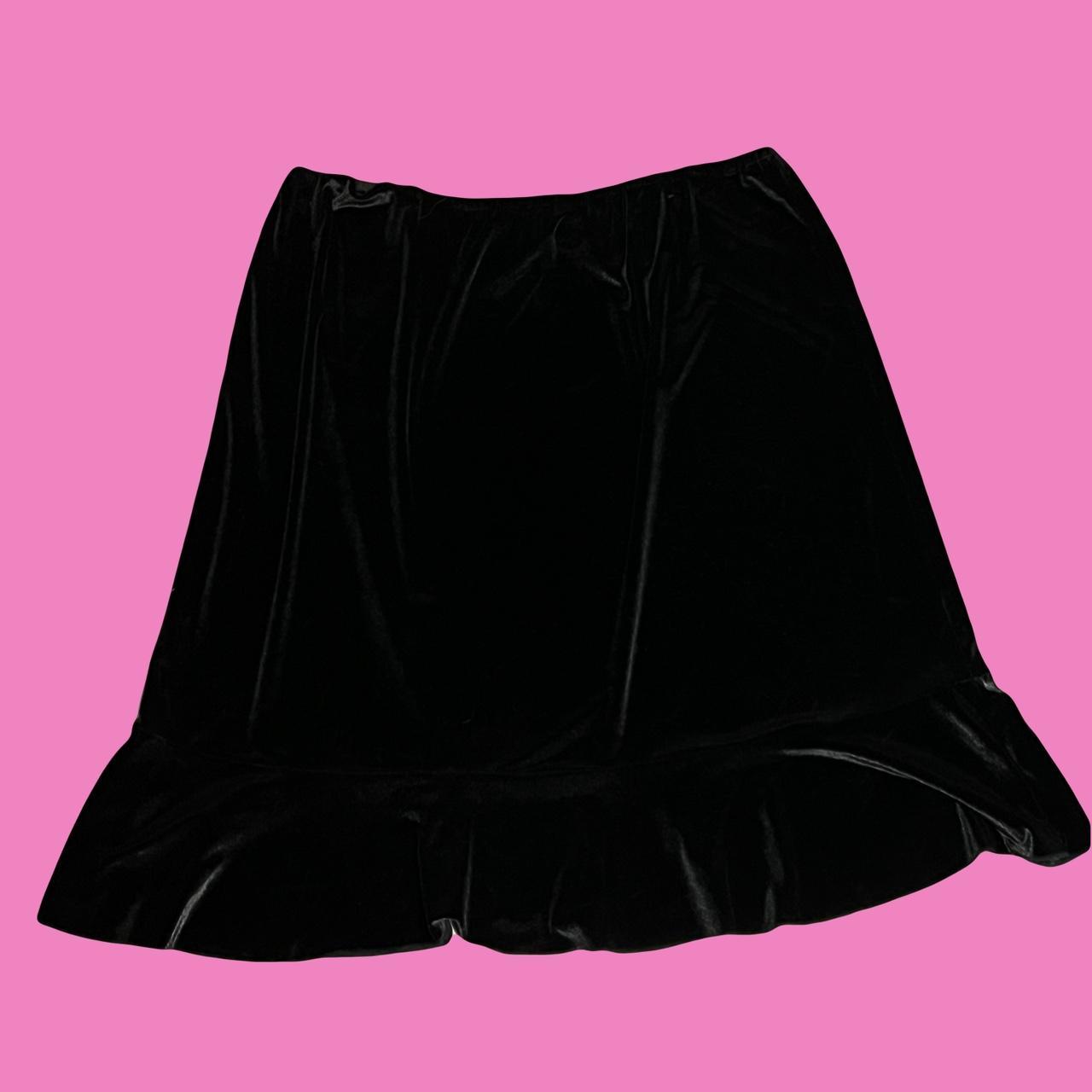 item listed by lovelyclothesz