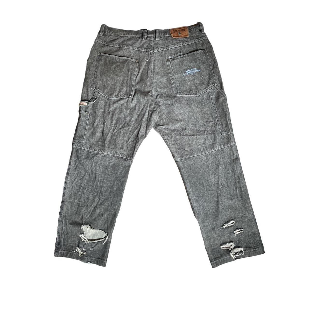 Rocawear carpenter jeans, size W42 L34. see...