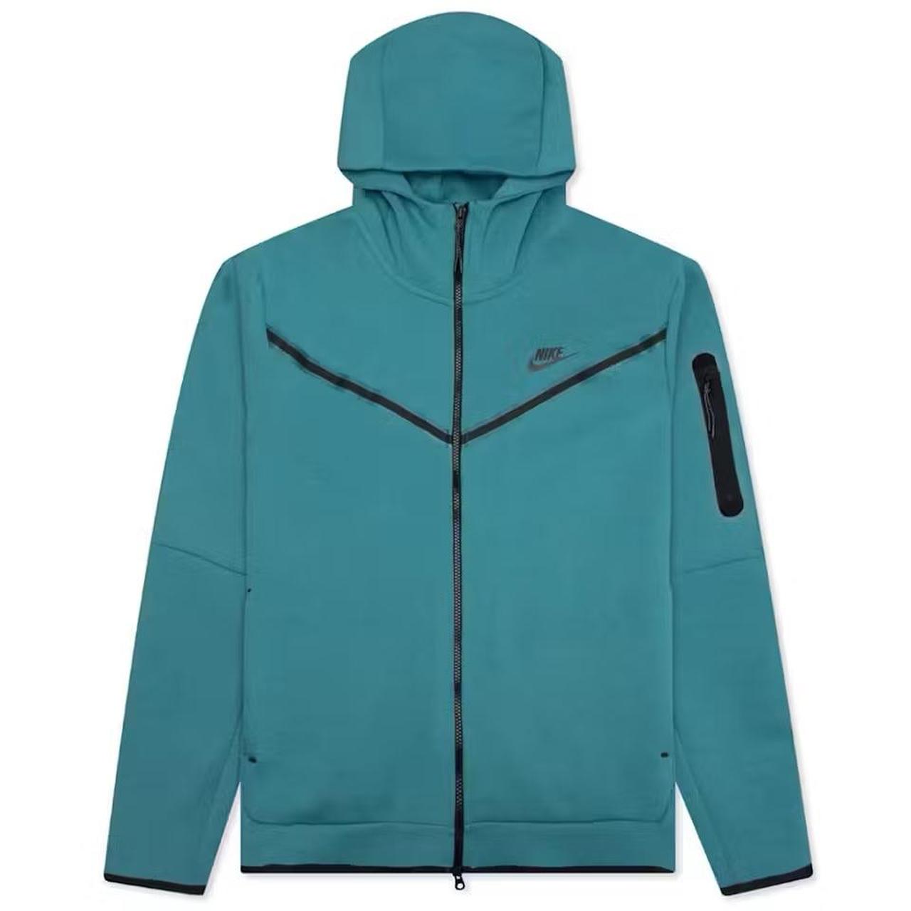 Nike Tech Fleece Jumper in Mineral Teal size M