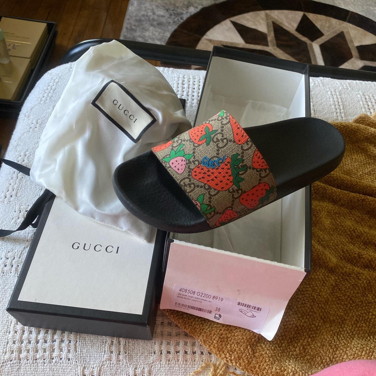 Gucci on sale strawberry sliders