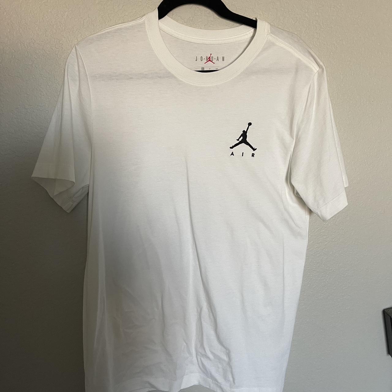 Nike Men's T-shirt | Depop