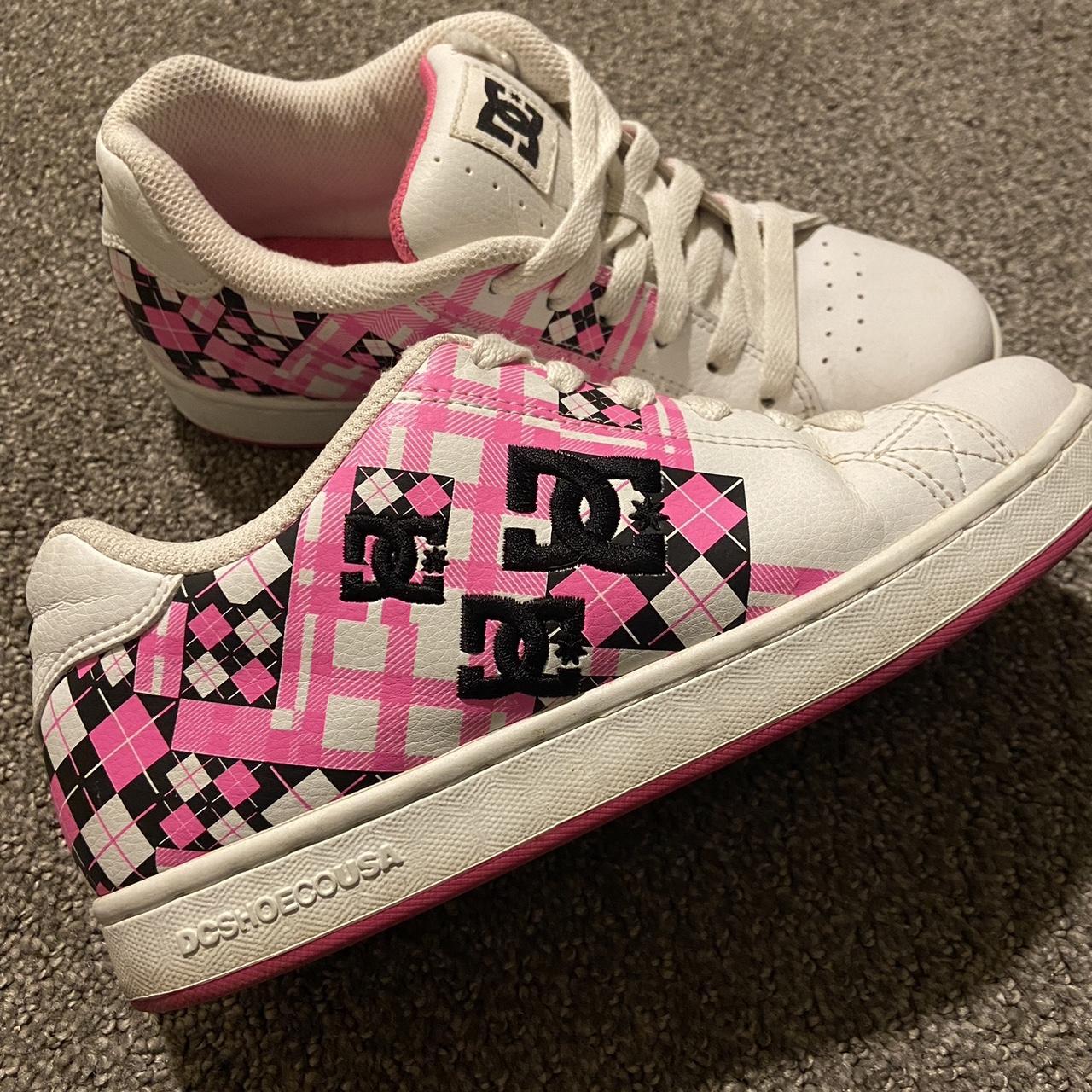 DC Shoes Women's White and Pink Trainers | Depop