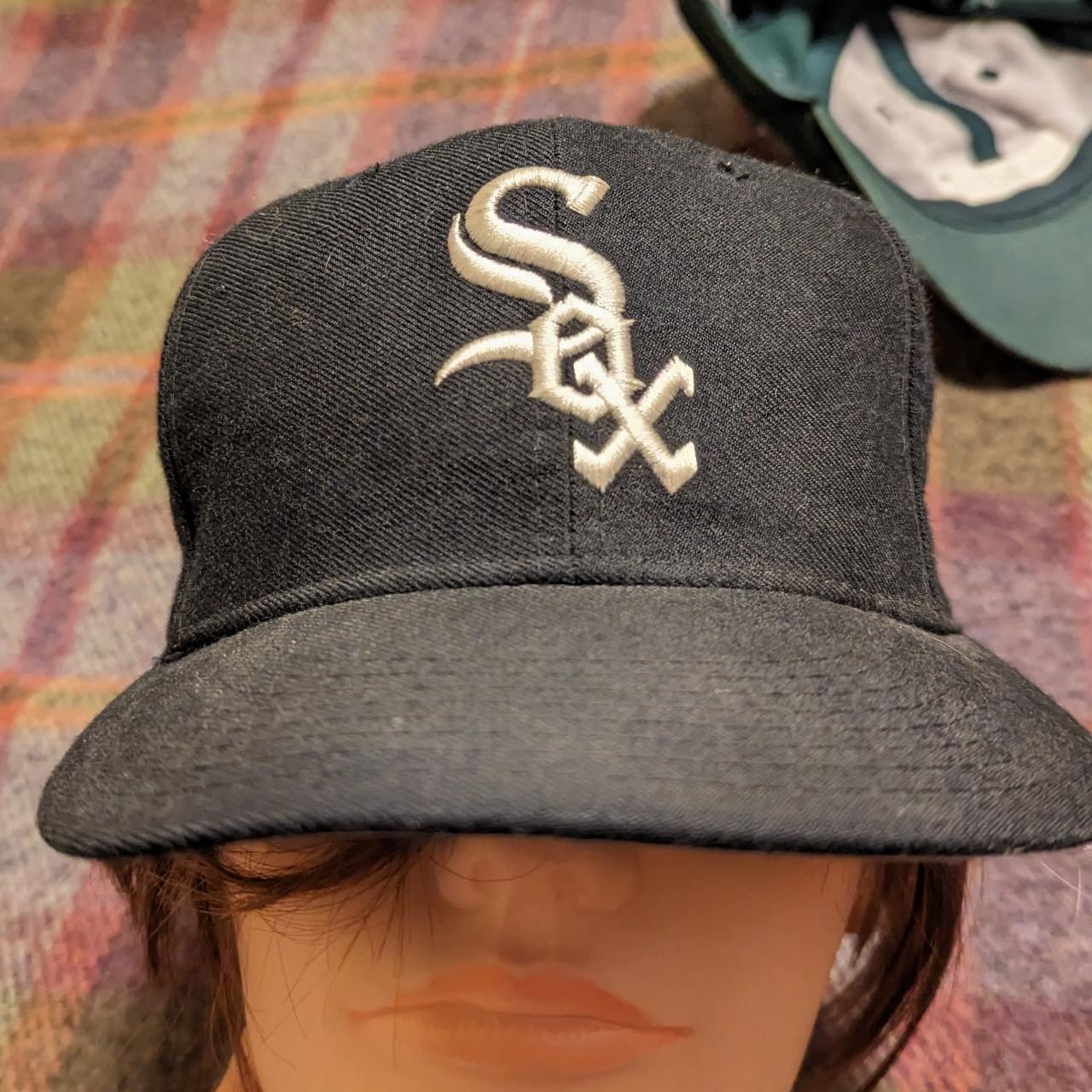 VTG Chicago White Sox New Era 6 3/4 fitted hat cap... - Depop